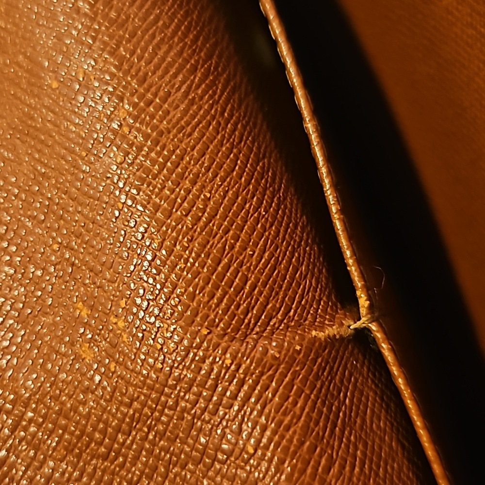 PREOWNED AUTHENTIC LOUIS VUITTON WALLET - Picture 9 of 12